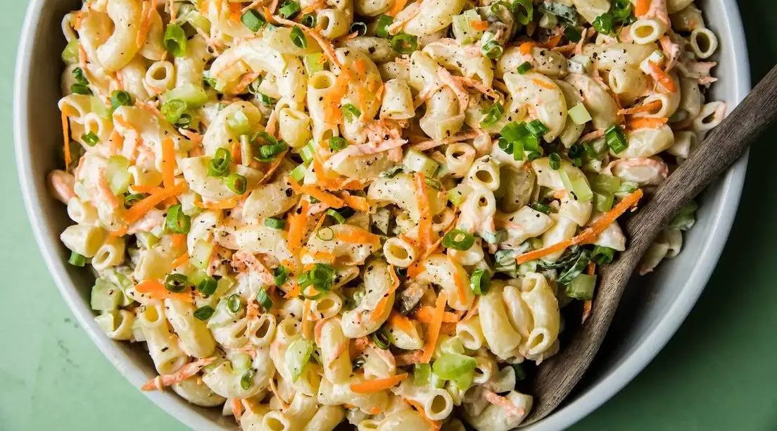 دلایل سفت شدن سالاد ماکارونی