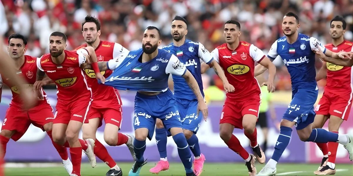 مقایسه جام های استقلال و پرسپولیس