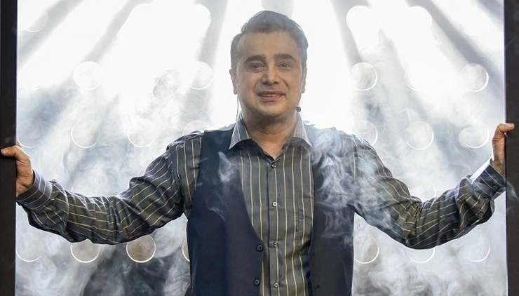 بیوگرافی سپند امیرسلیمانی