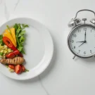 مزایا و معایب رژیم فستینگ را در این مقاله مطالعه کنید