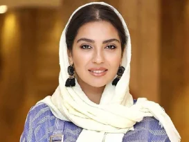 مونا کرمی کیست